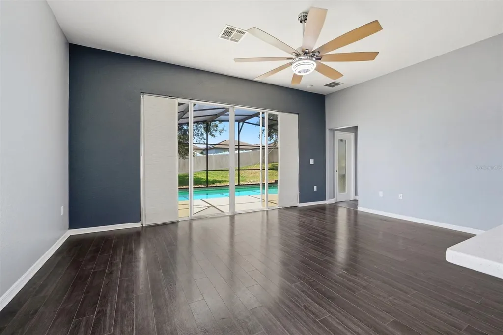 640 Cadiz Loop Davenport FL 33837