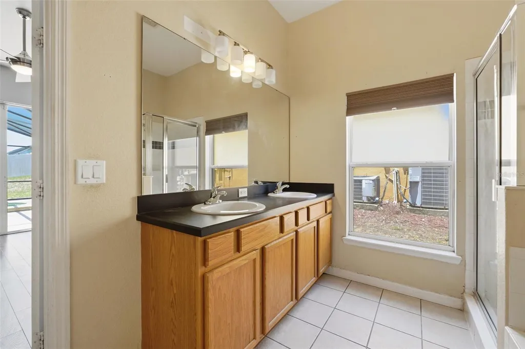 640 Cadiz Loop Davenport FL 33837