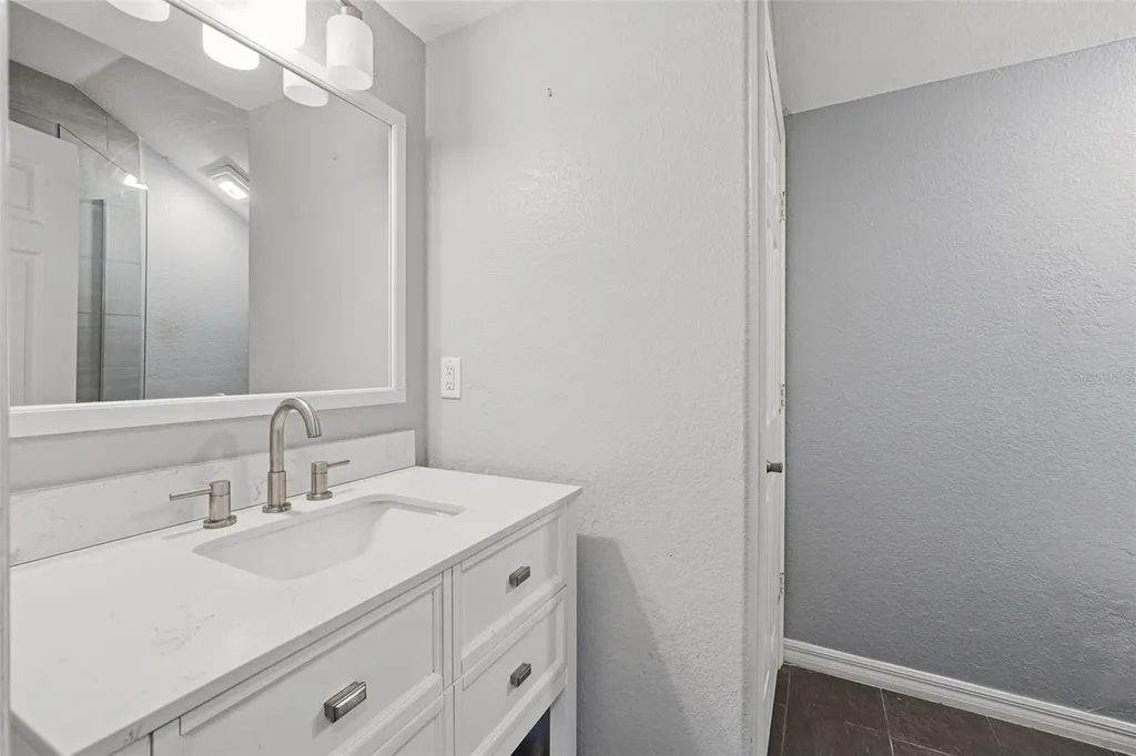 640 Cadiz Loop Davenport FL 33837
