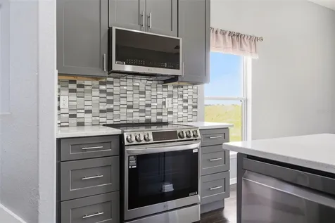 640 Cadiz Loop Davenport FL 33837