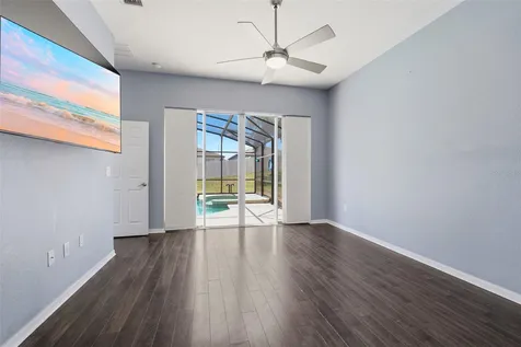 640 Cadiz Loop Davenport FL 33837