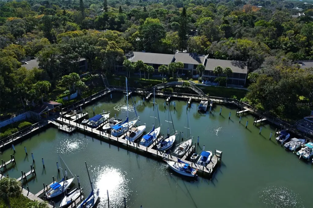 1712 Glenhouse Drive Sarasota FL 34231