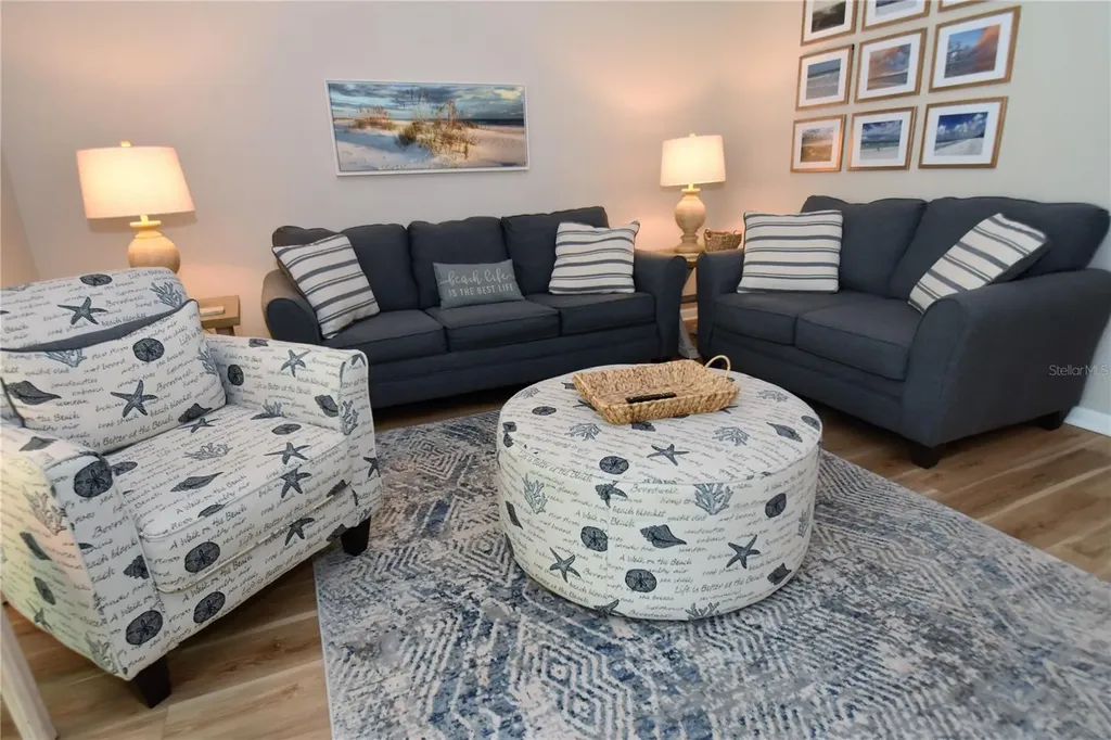 1712 Glenhouse Drive Sarasota FL 34231