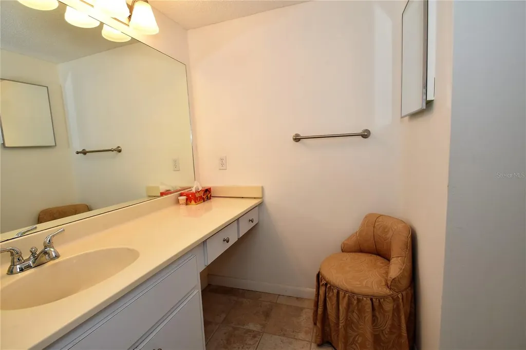1712 Glenhouse Drive Sarasota FL 34231