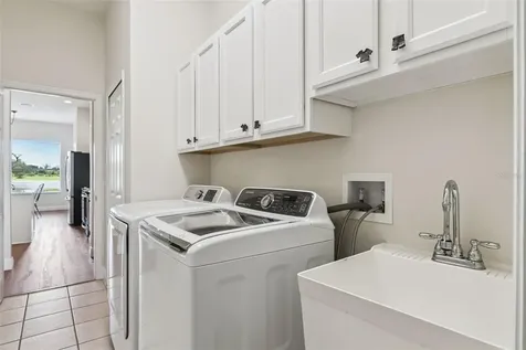 1206 Saint Albans Loop Lake Mary FL 32746
