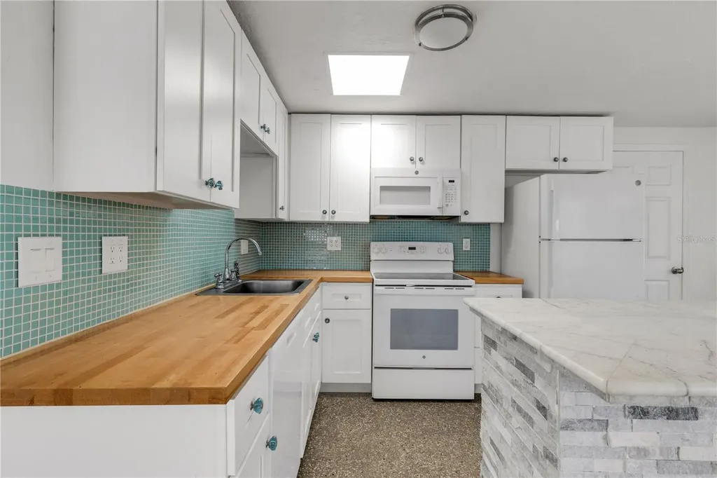 4861 Bell Meade Drive Sarasota FL 34232