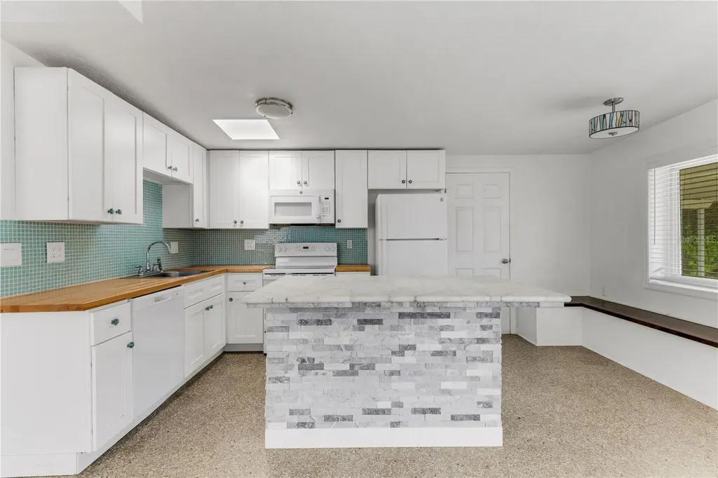4861 Bell Meade Drive Sarasota FL 34232