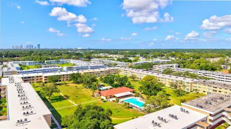 5095 Bay Street NE St Petersburg FL 33703