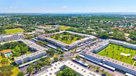 5095 Bay Street NE St Petersburg FL 33703