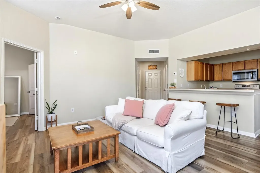 5125 Palm Springs Boulevard Tampa FL 33647