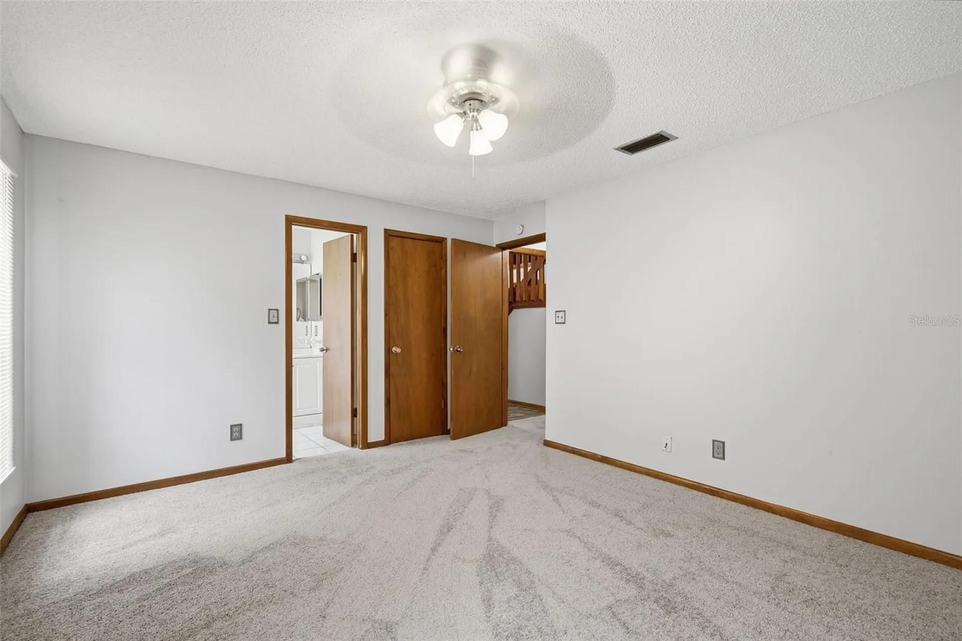 10207 N Hyaleah Road Tampa FL 33617