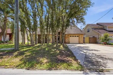 10207 N Hyaleah Road Tampa FL 33617