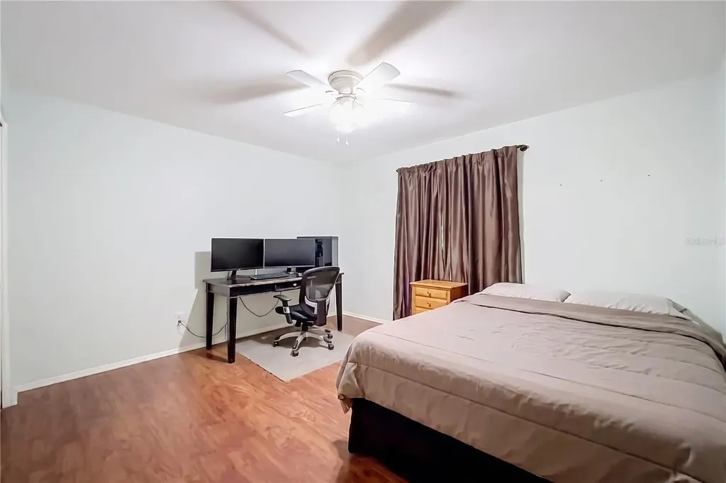 800 Wavecrest Drive Orlando FL 32807