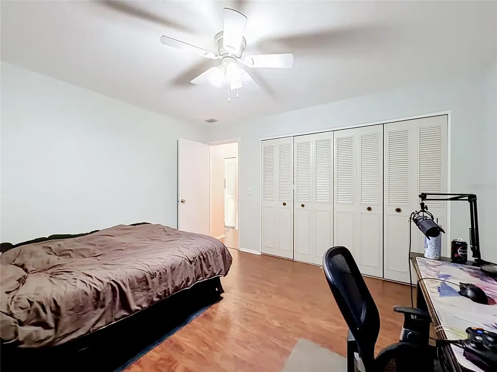 800 Wavecrest Drive Orlando FL 32807