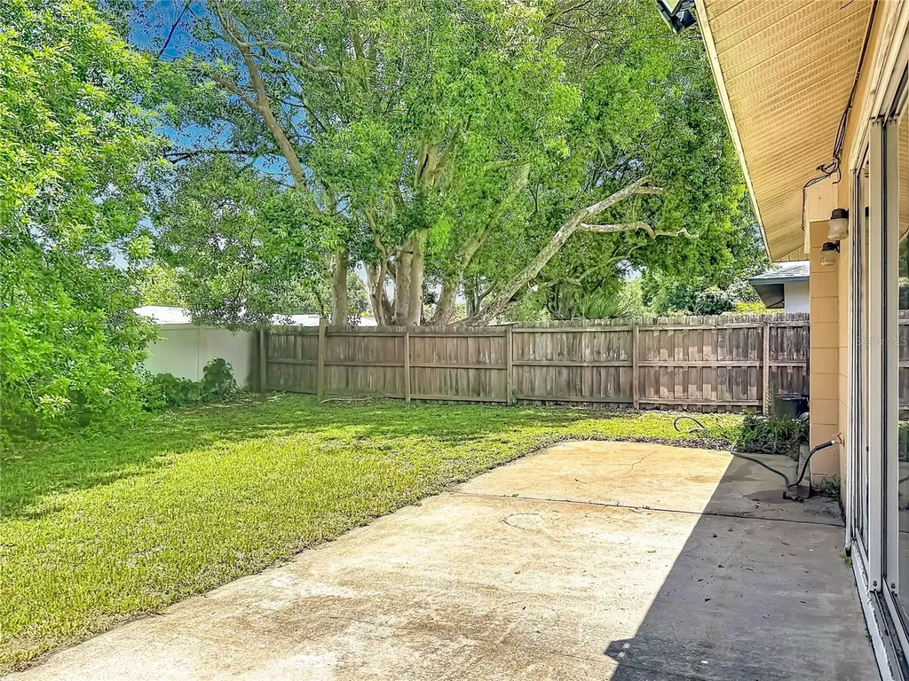 800 Wavecrest Drive Orlando FL 32807