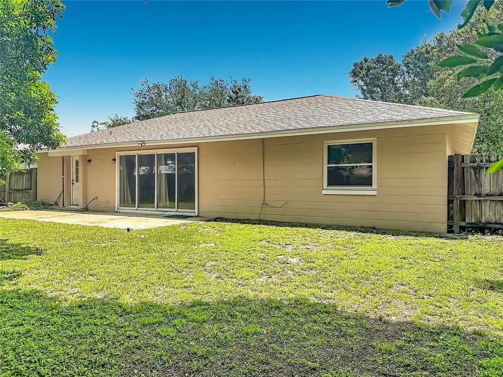 800 Wavecrest Drive Orlando FL 32807