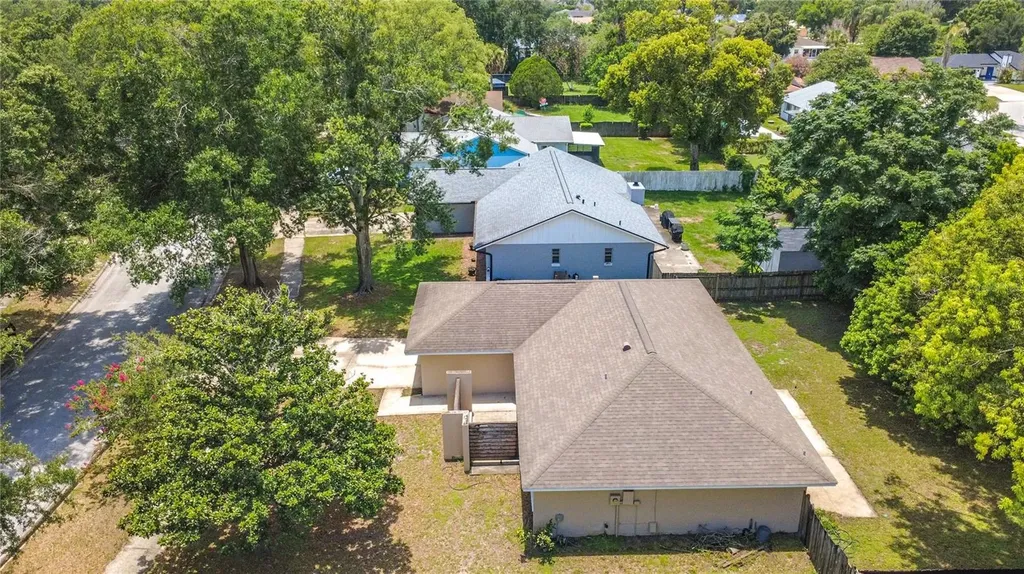 800 Wavecrest Drive Orlando FL 32807