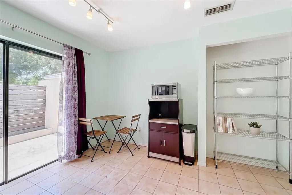 800 Wavecrest Drive Orlando FL 32807
