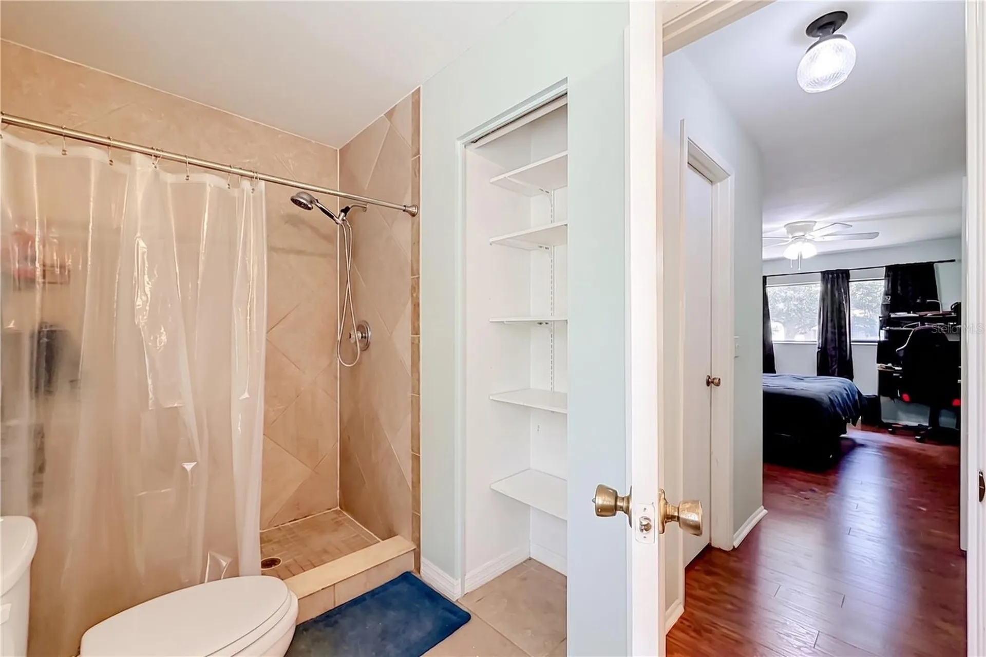 800 Wavecrest Drive Orlando FL 32807