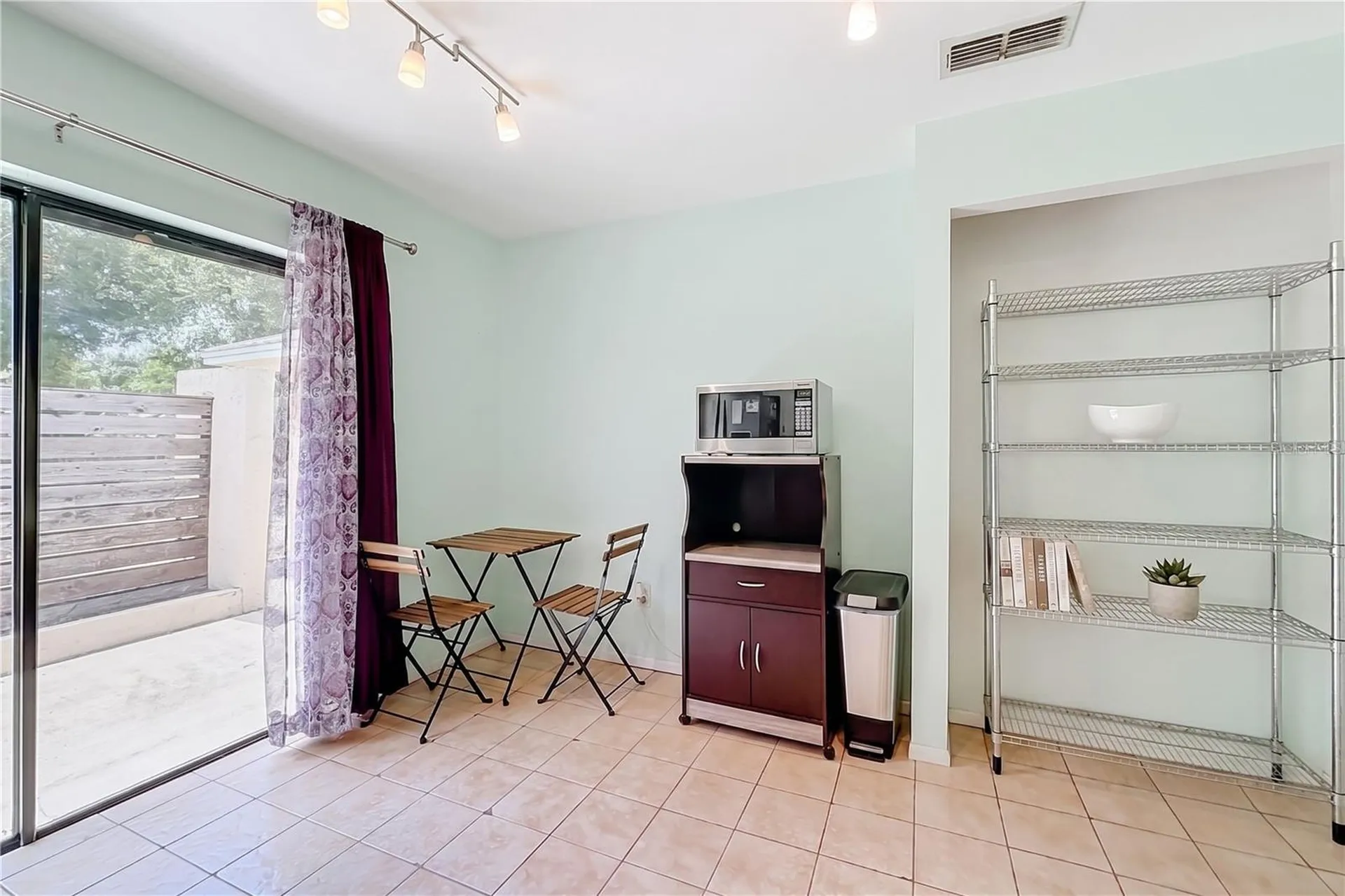 800 Wavecrest Drive Orlando FL 32807