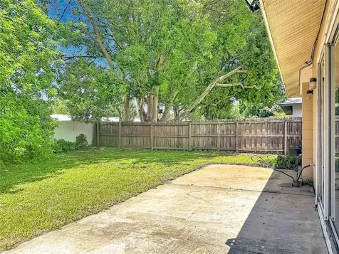 800 Wavecrest Drive Orlando FL 32807