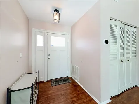 800 Wavecrest Drive Orlando FL 32807