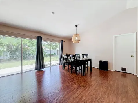 800 Wavecrest Drive Orlando FL 32807