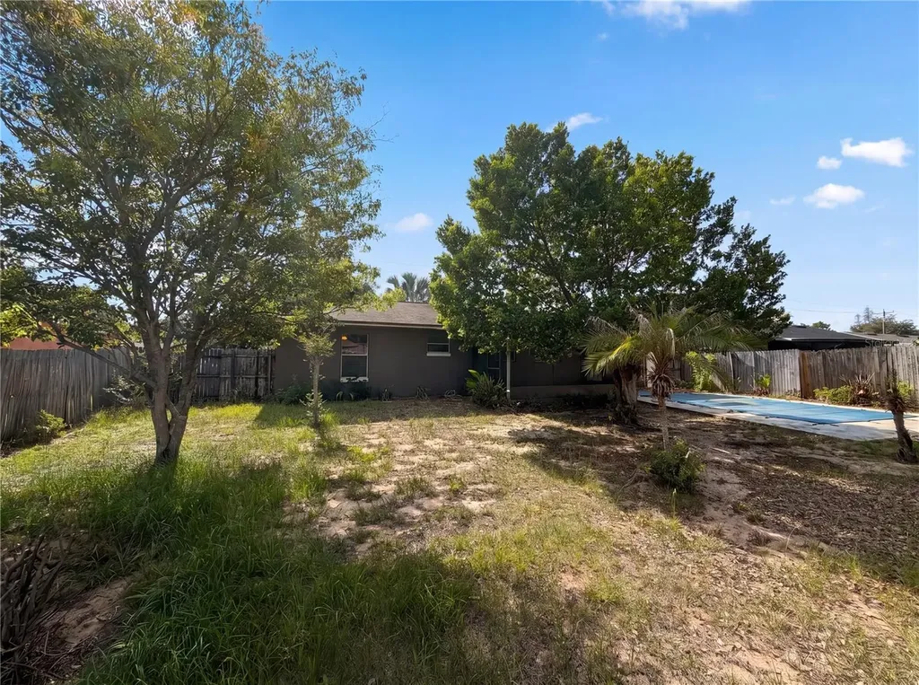 505 Oak Drive Tavares FL 32778