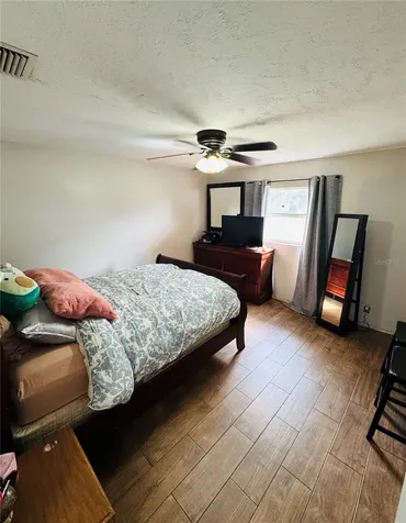 1221 Leeway Avenue Orlando FL 32810