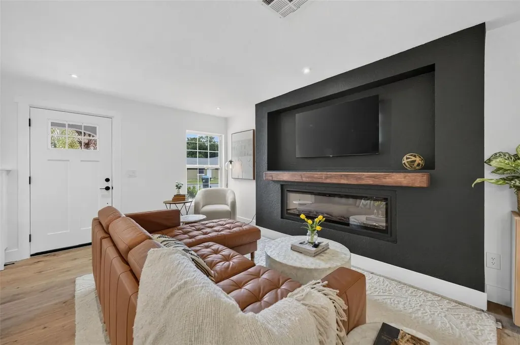 4346 Daubert Street Orlando FL 32803