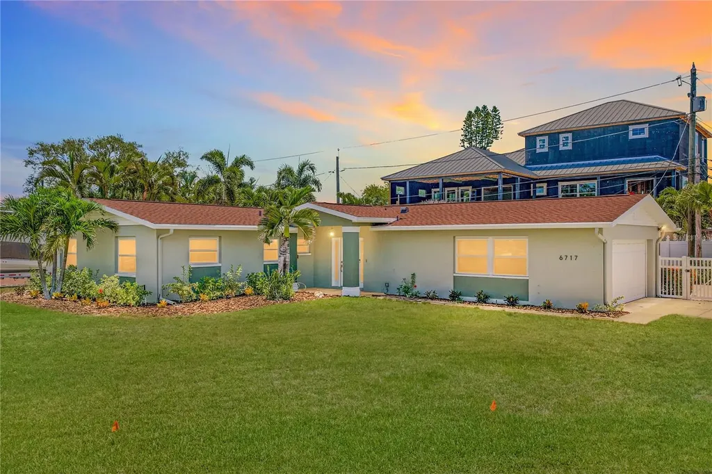 6717 Cardinal Drive S St Petersburg FL 33707