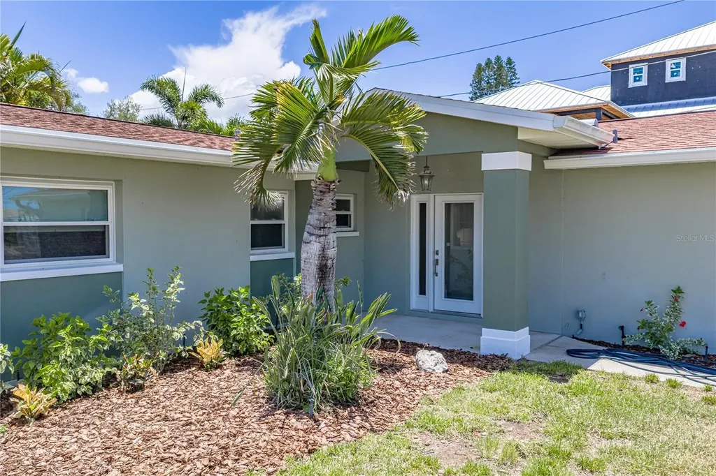 6717 Cardinal Drive S St Petersburg FL 33707