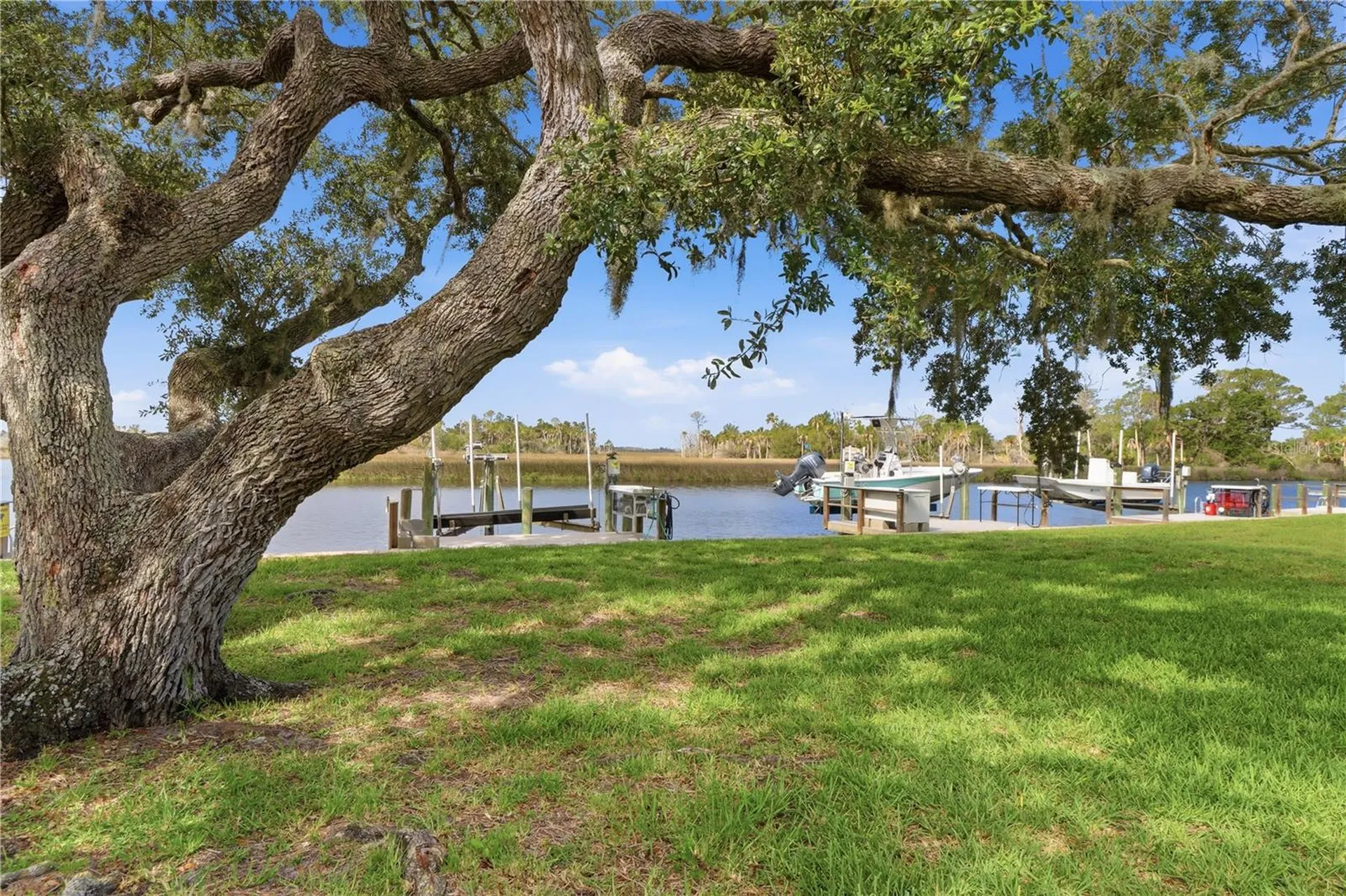 11628 W Bayshore Drive Crystal River FL 34429