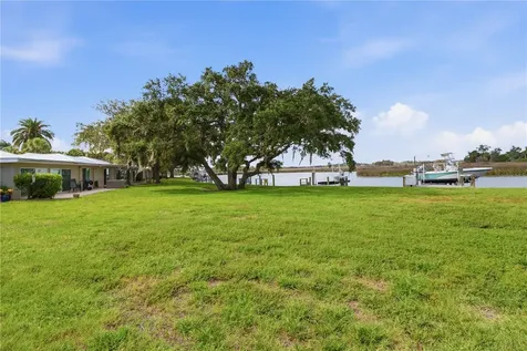 11628 W Bayshore Drive Crystal River FL 34429