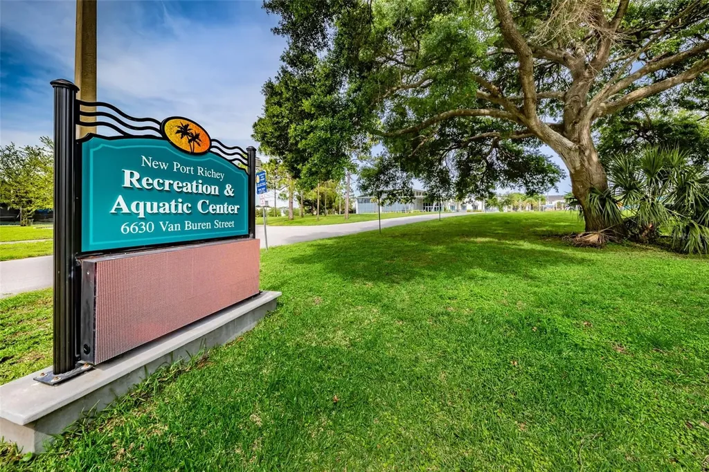 5972 Central Avenue New Port Richey FL 34653