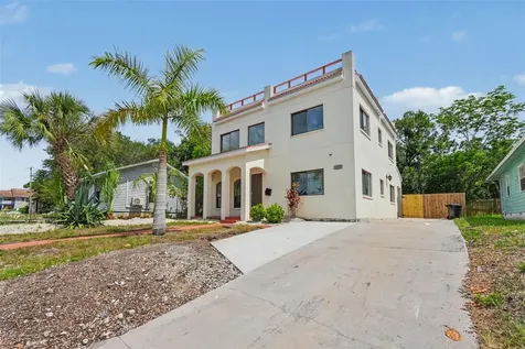 1018 7th Avenue S St Petersburg FL 33705