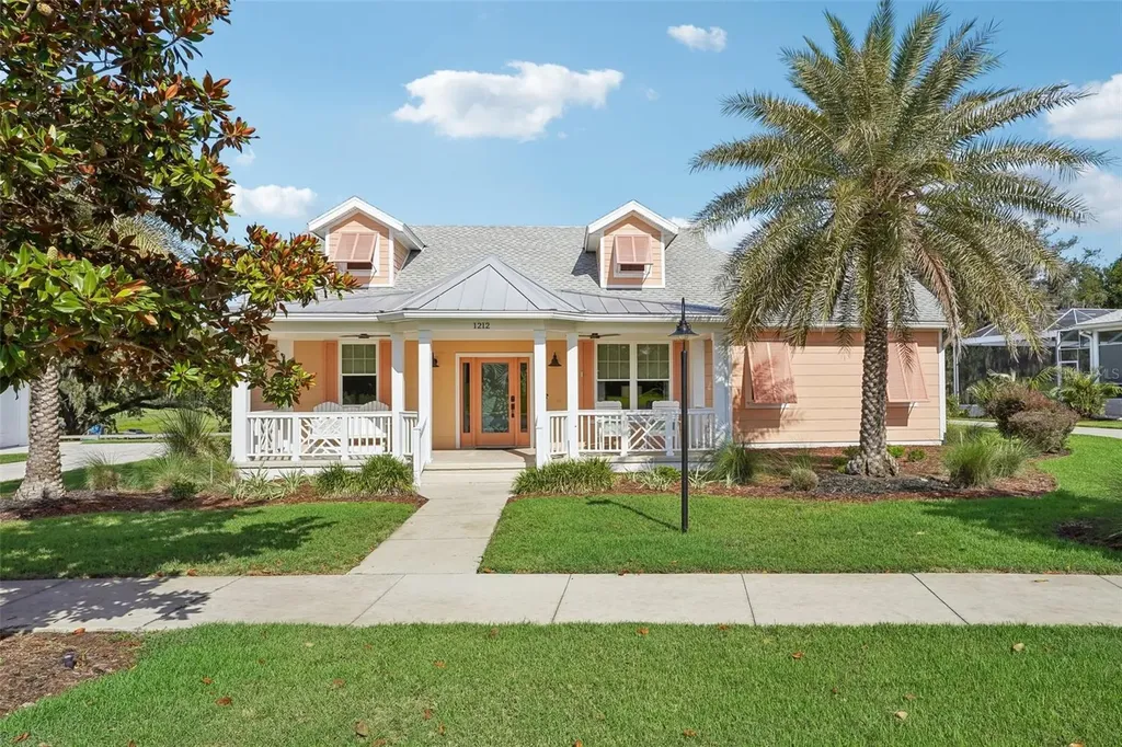 1212 Fiesta Key Circle Lady Lake FL 32159
