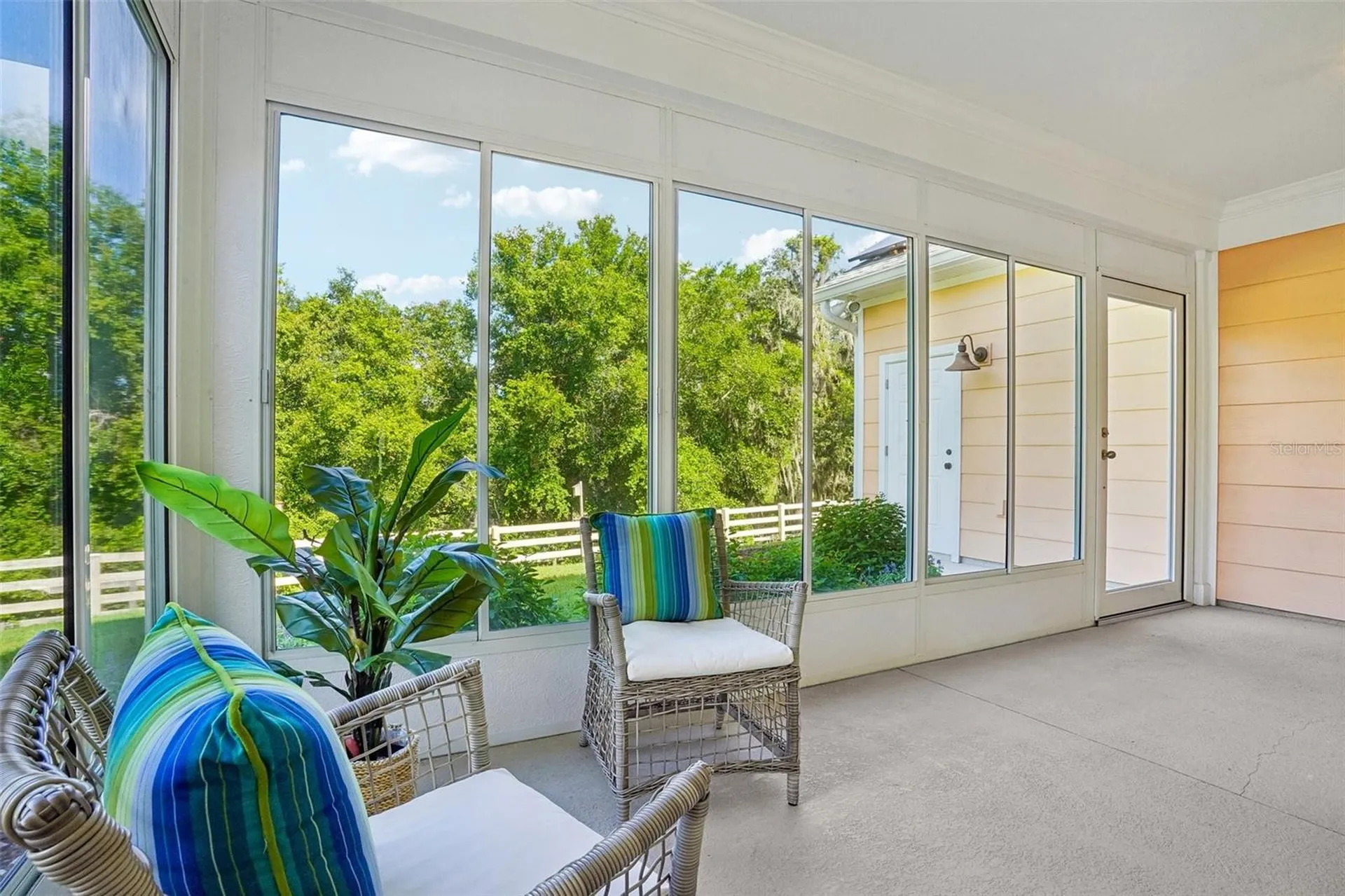 1212 Fiesta Key Circle Lady Lake FL 32159