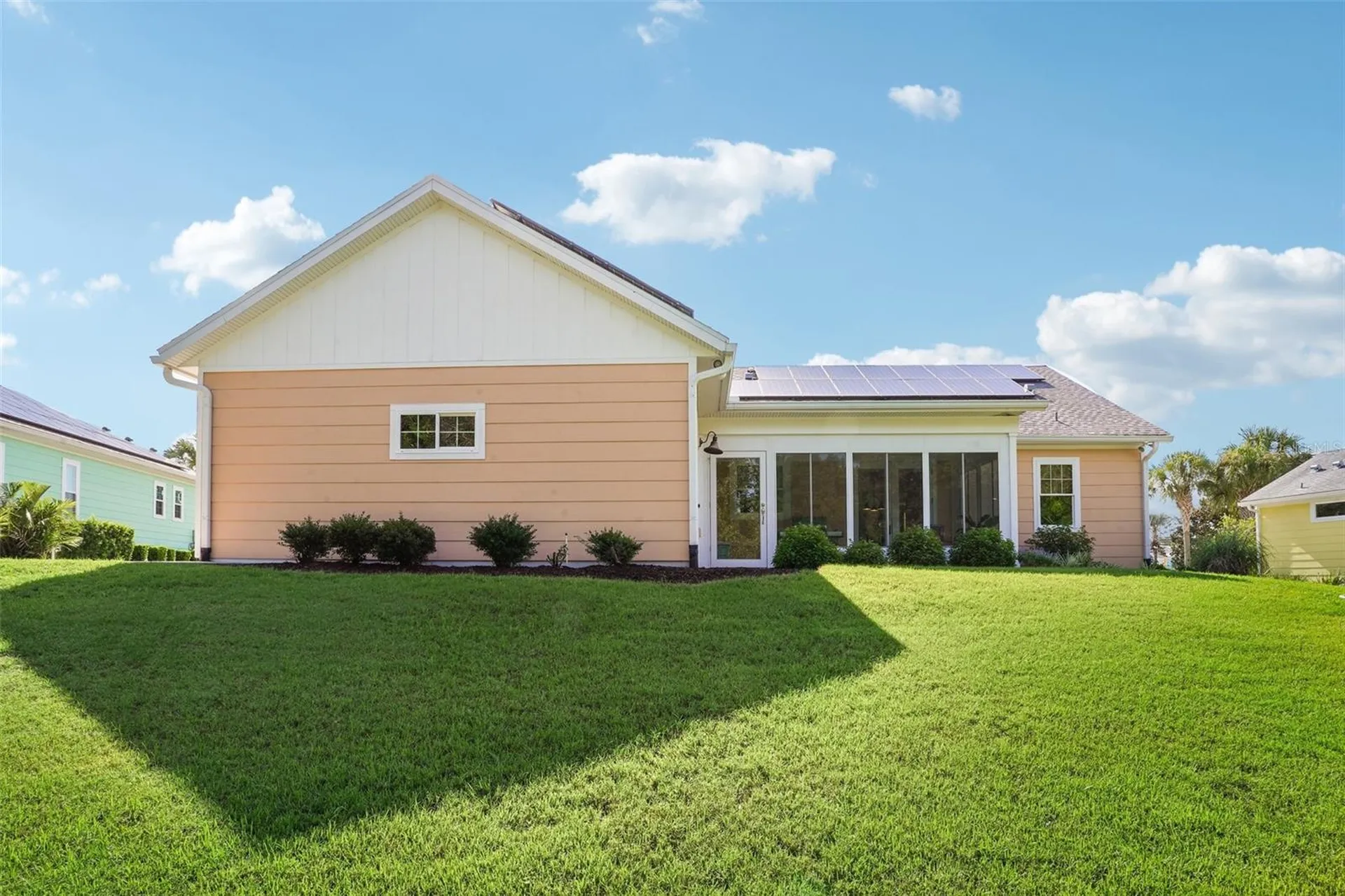 1212 Fiesta Key Circle Lady Lake FL 32159