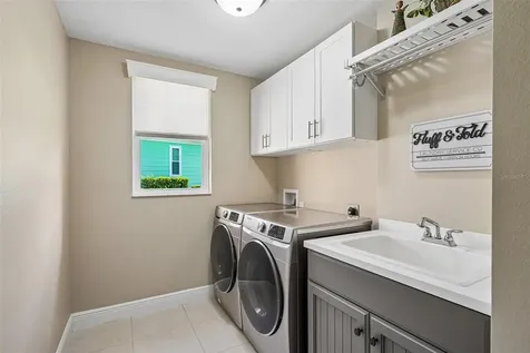 1212 Fiesta Key Circle Lady Lake FL 32159