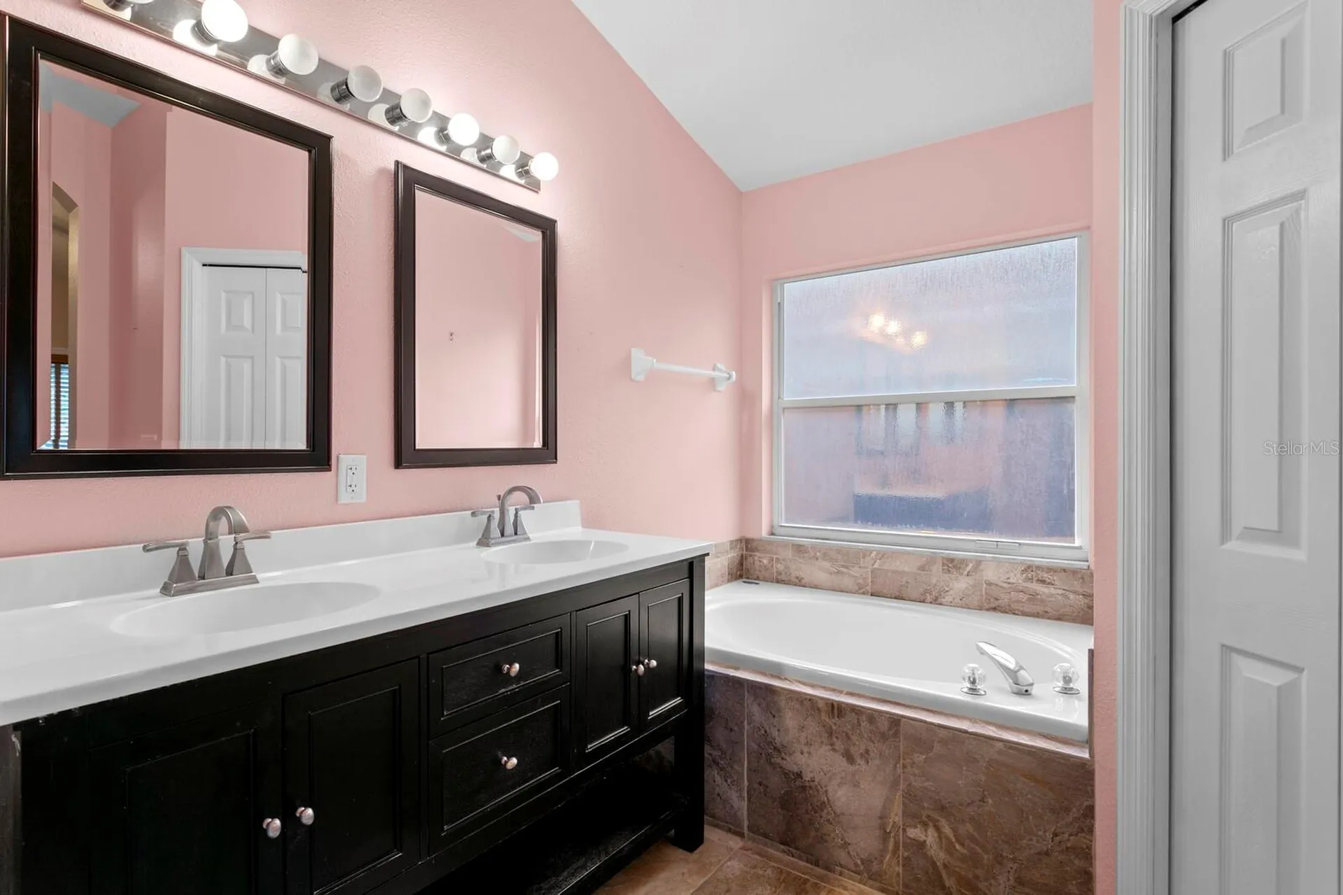 10238 Woodford Bridge Street Tampa FL 33626