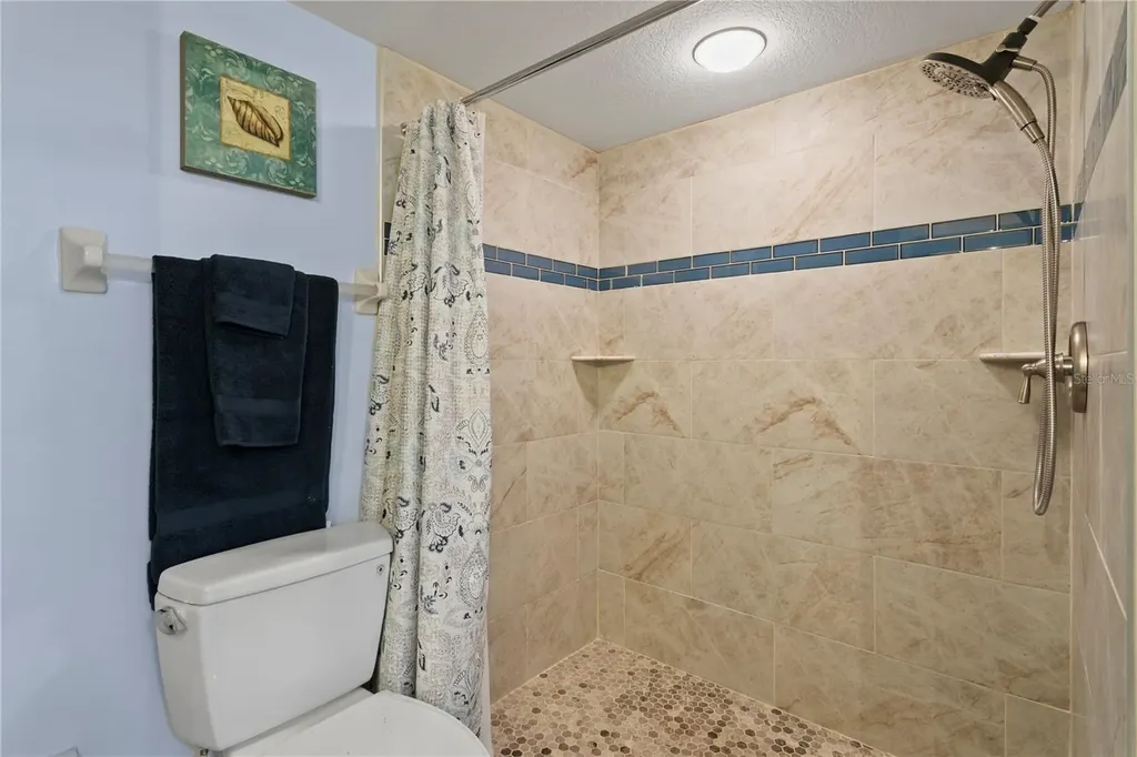 9564 Tara Cay Court Seminole FL 33776