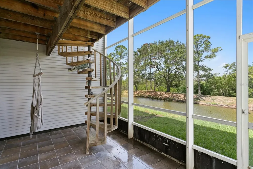 9564 Tara Cay Court Seminole FL 33776