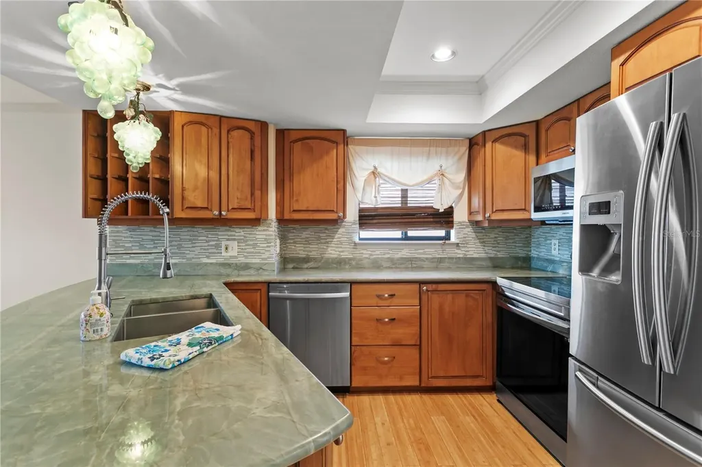 9564 Tara Cay Court Seminole FL 33776