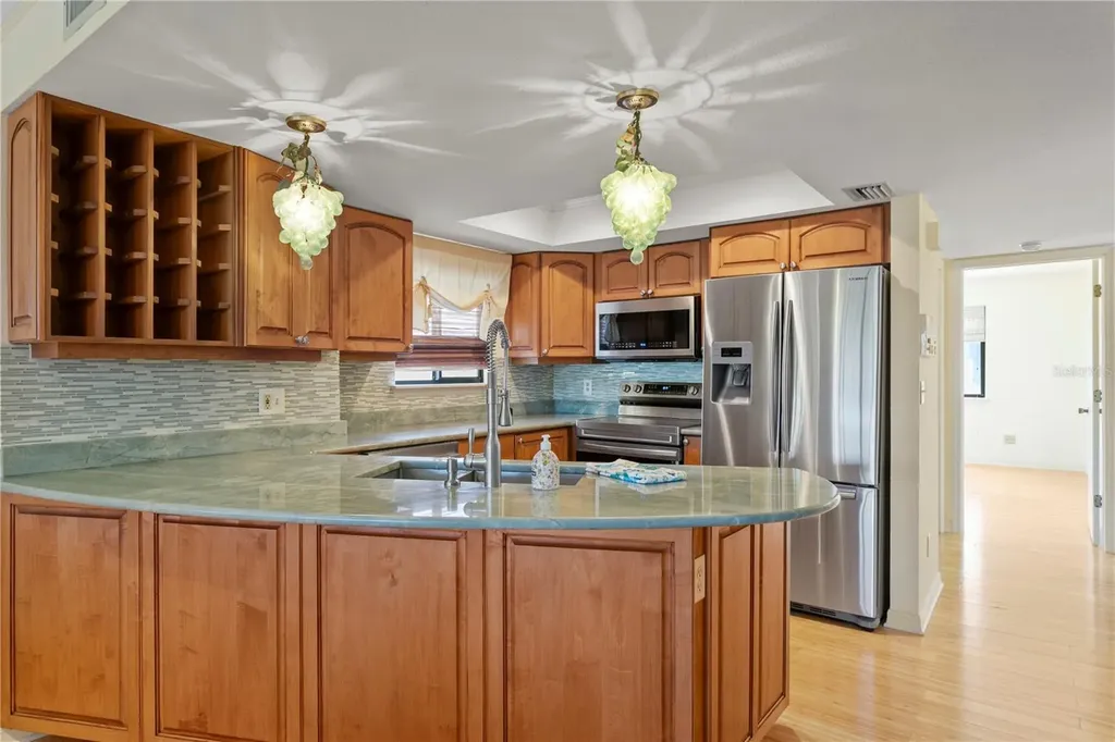 9564 Tara Cay Court Seminole FL 33776