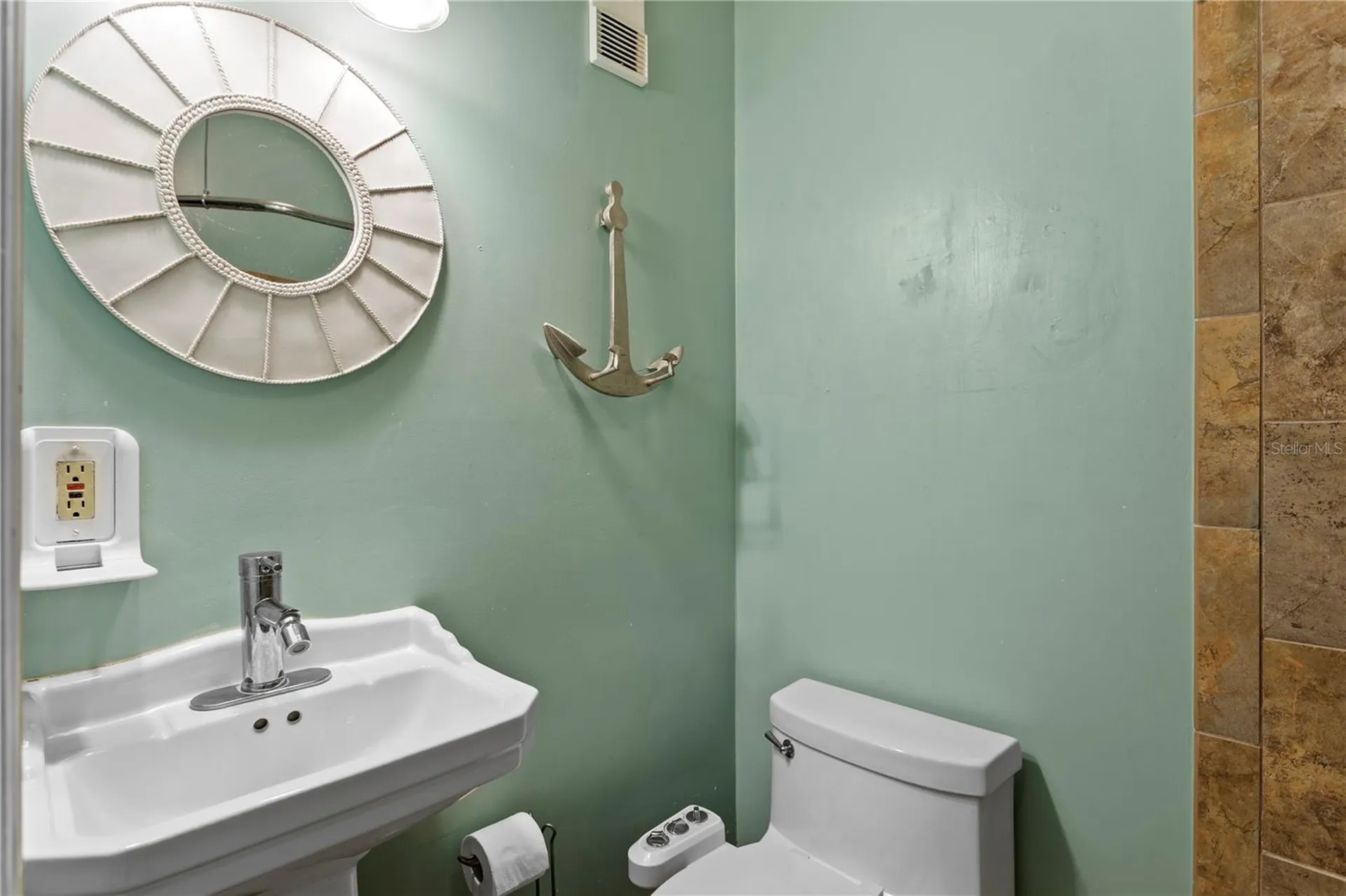 9564 Tara Cay Court Seminole FL 33776