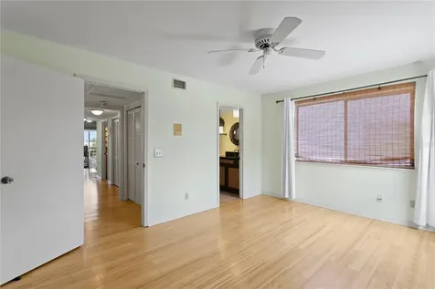 9564 Tara Cay Court Seminole FL 33776