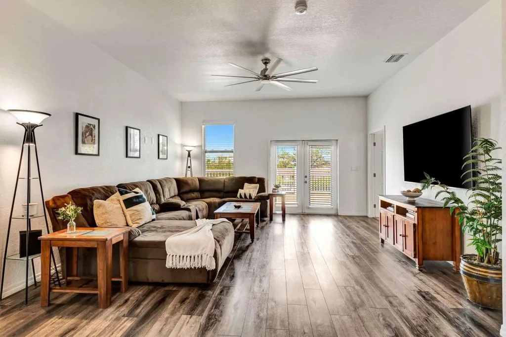 217 22nd Street Court NE Bradenton FL 34208