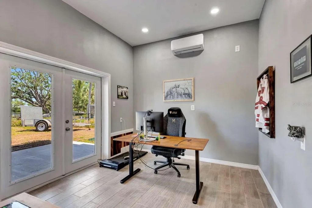 217 22nd Street Court NE Bradenton FL 34208
