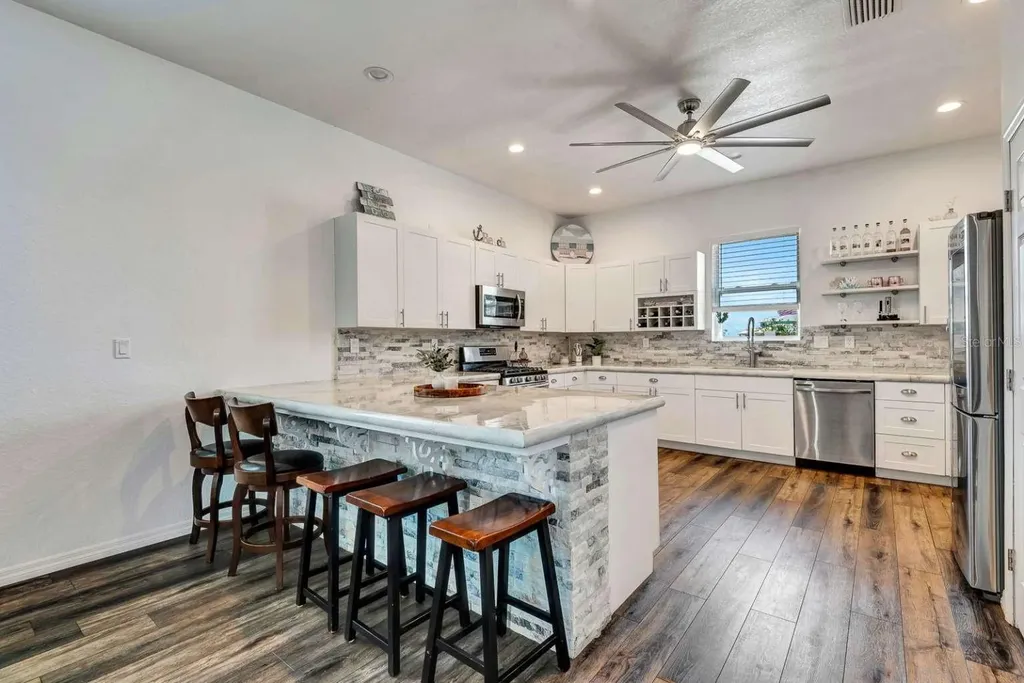 217 22nd Street Court NE Bradenton FL 34208